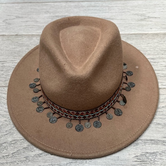 Cool chic felt hat